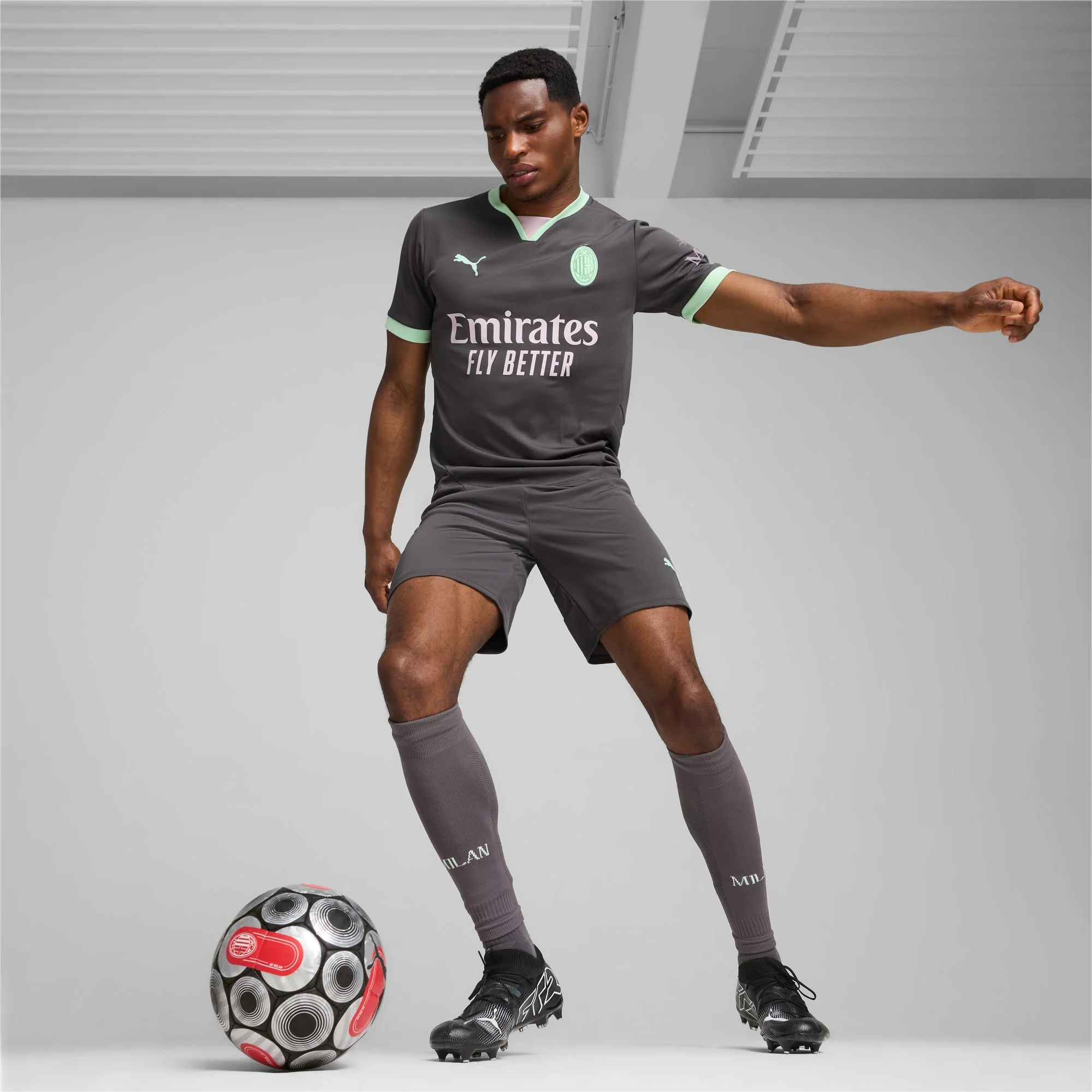 AC Milan 2024/25 Men's Third Replica Jersey - Image 7