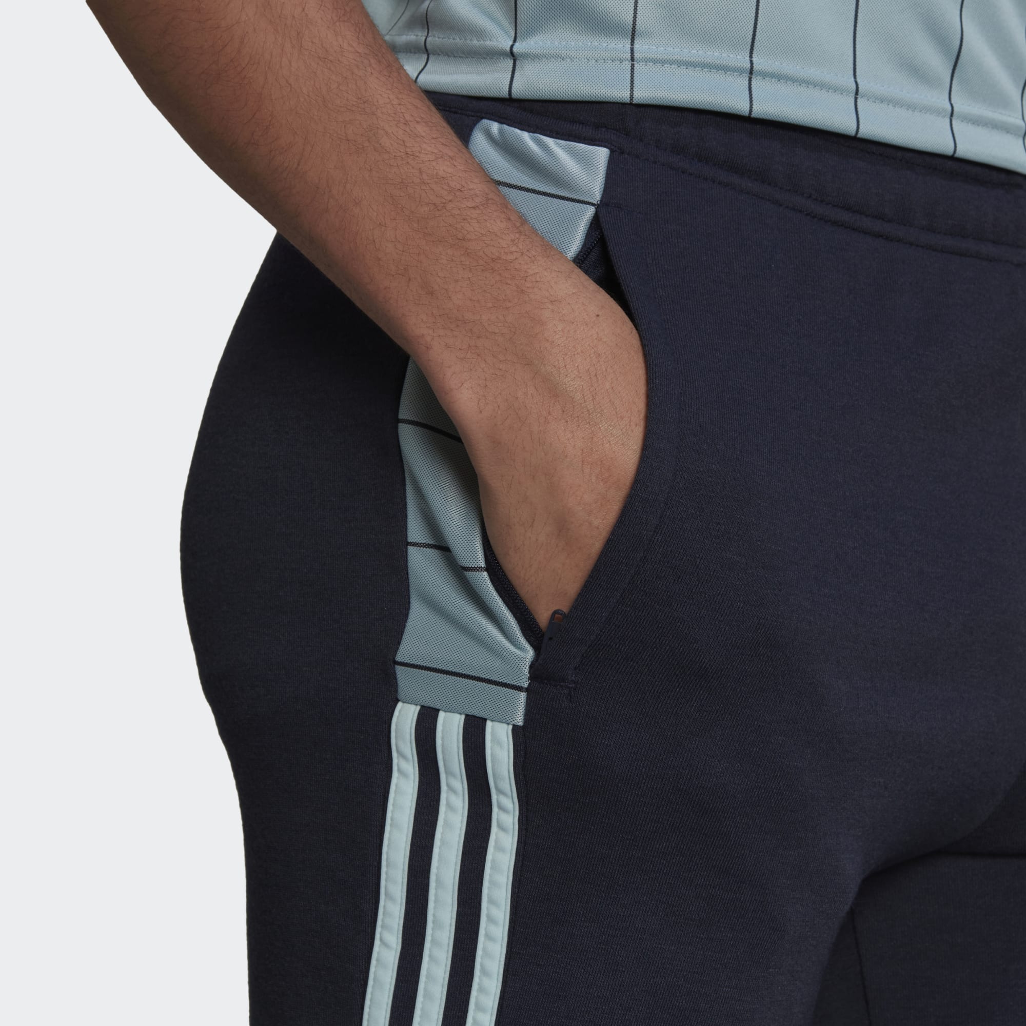 Tiro 'VIP' Men's Shorts - Image 3